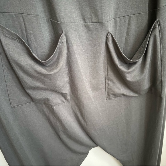 Universal Standard Jackson Sleeveless Jumpsuit  Harem Drop Crotch XS=10-12 NWT - Picture 4 of 7